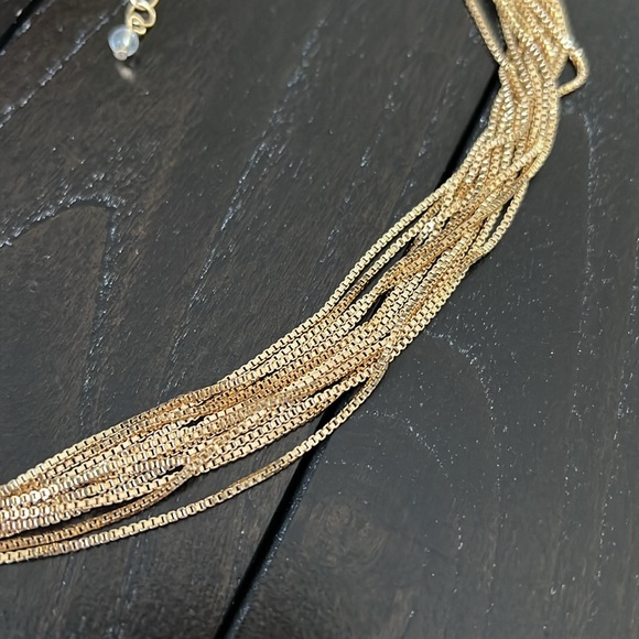 House of Harlow 1960 Elegant Gold Necklace with Conch Shell Pendant - Picture 7 of 8